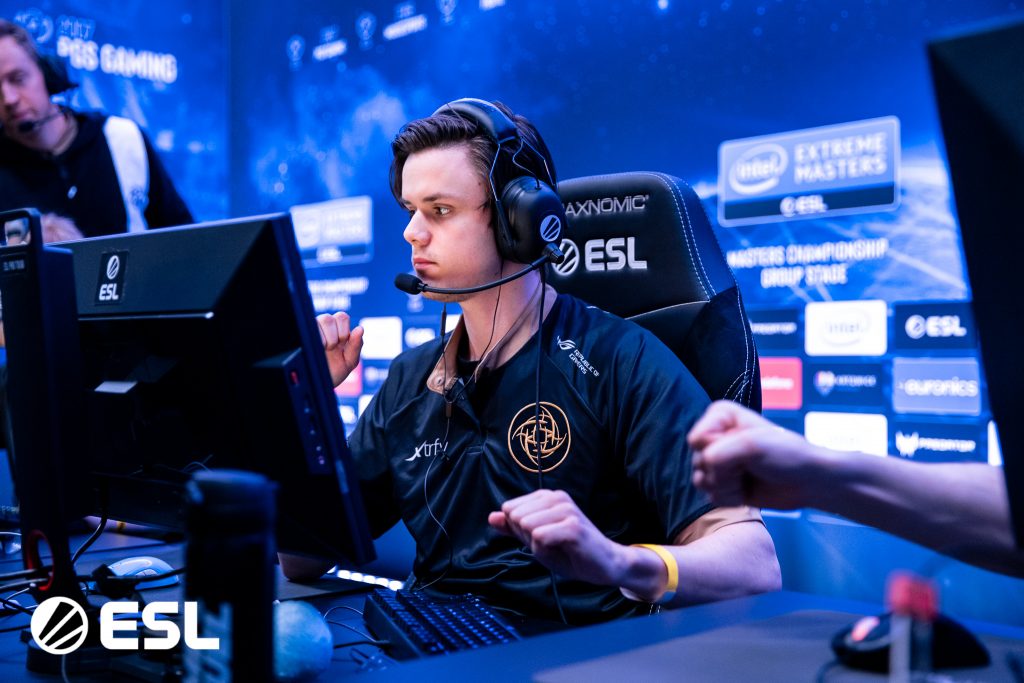 Featured image for “NIP qualify for IEM Cologne, mousesports down to lower bracket”