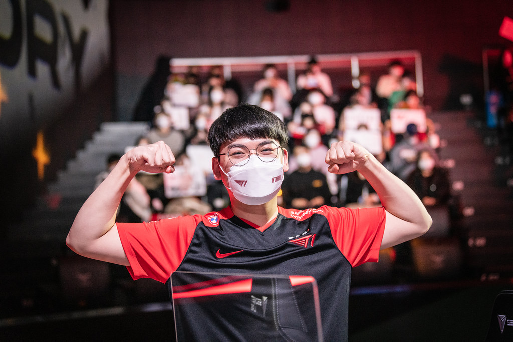 Featured image for “T1 still on God Mode: Keria takes T1 past Hanwha Life Esports 2-1”