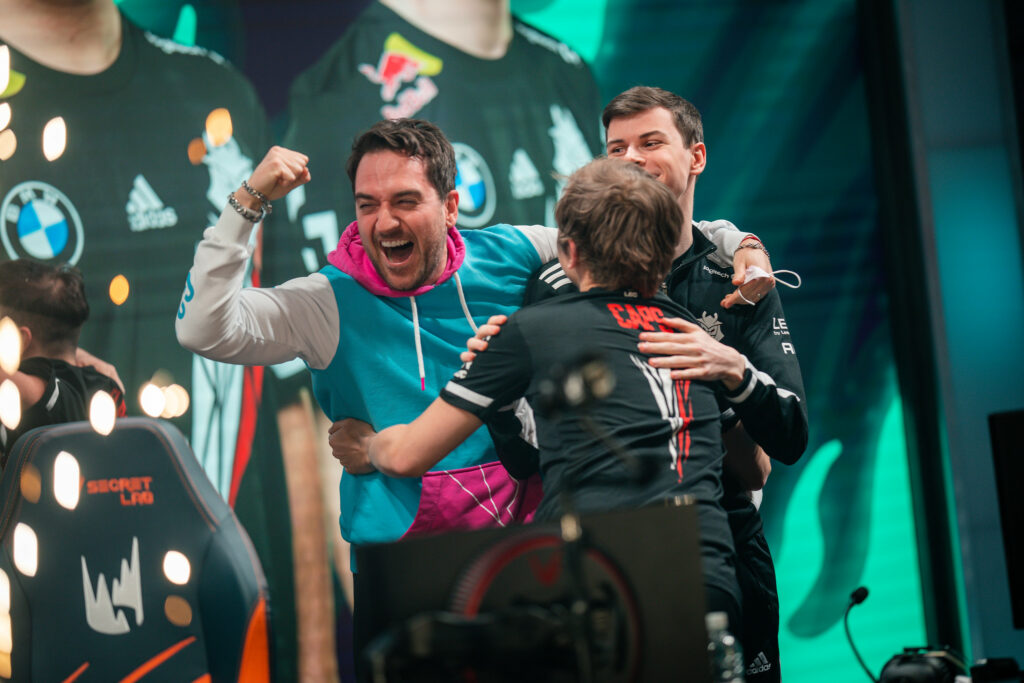 ocelote celebrates with his players as G2 Esports sweep Rogue at the 2022 LEC finals.