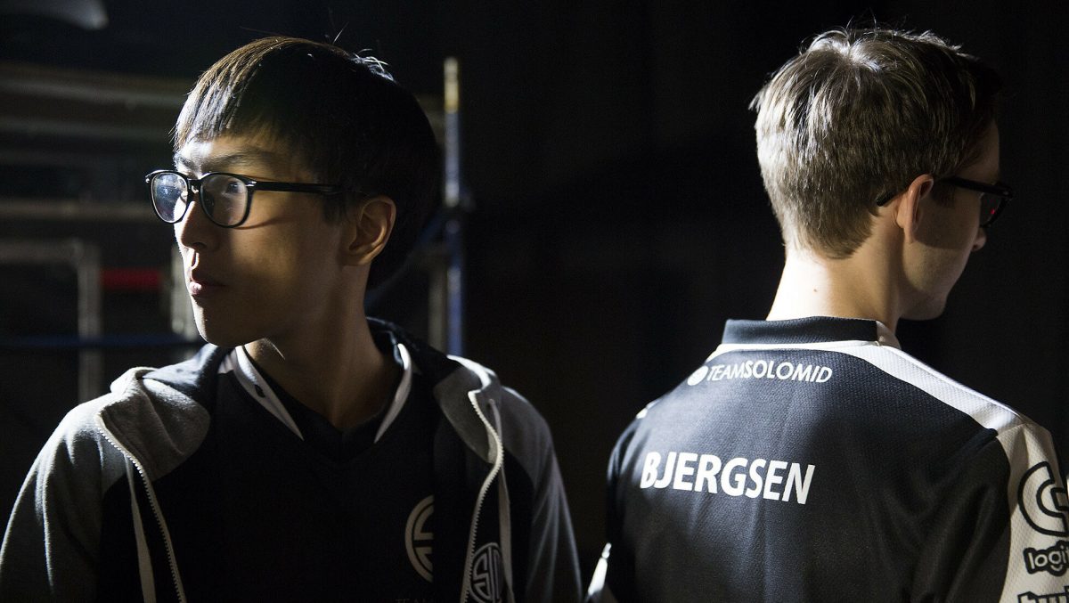 Featured image for “Bjergsen was reportedly blocked from playing in MrBeast vs. Ninja showmatch”