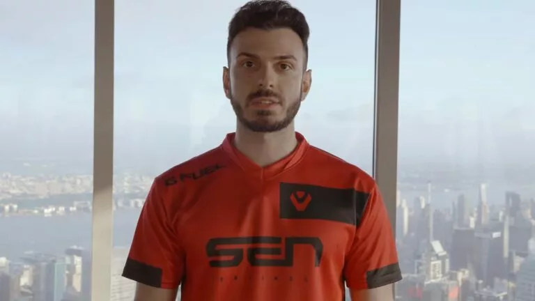 one of the best valorant streamers, tarik