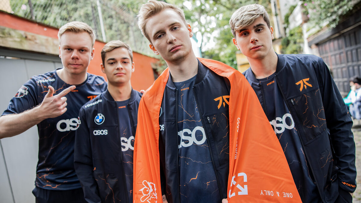 Featured image for “Scrims overrated: Fnatic stomp Evil Geniuses at Worlds 2022”