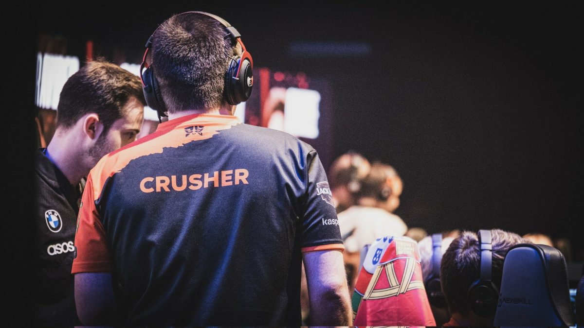 Featured image for “Fnatic academy coach “Crusher” will be the LEC team’s head coach for 2023”