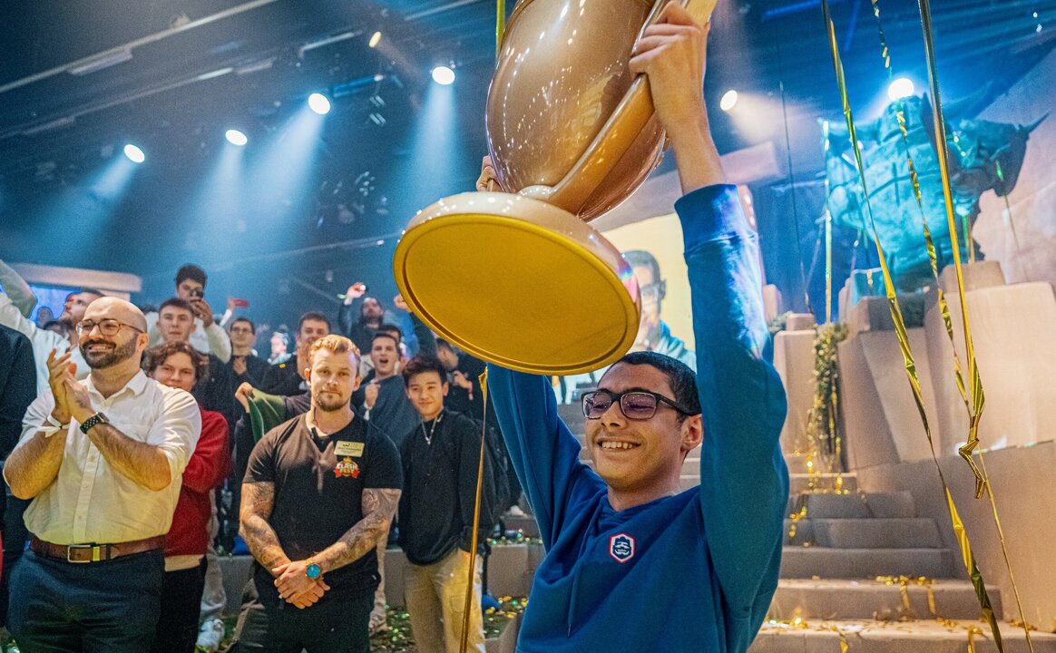 Featured image for “Clash Royale World champ honored by country and school after his win”