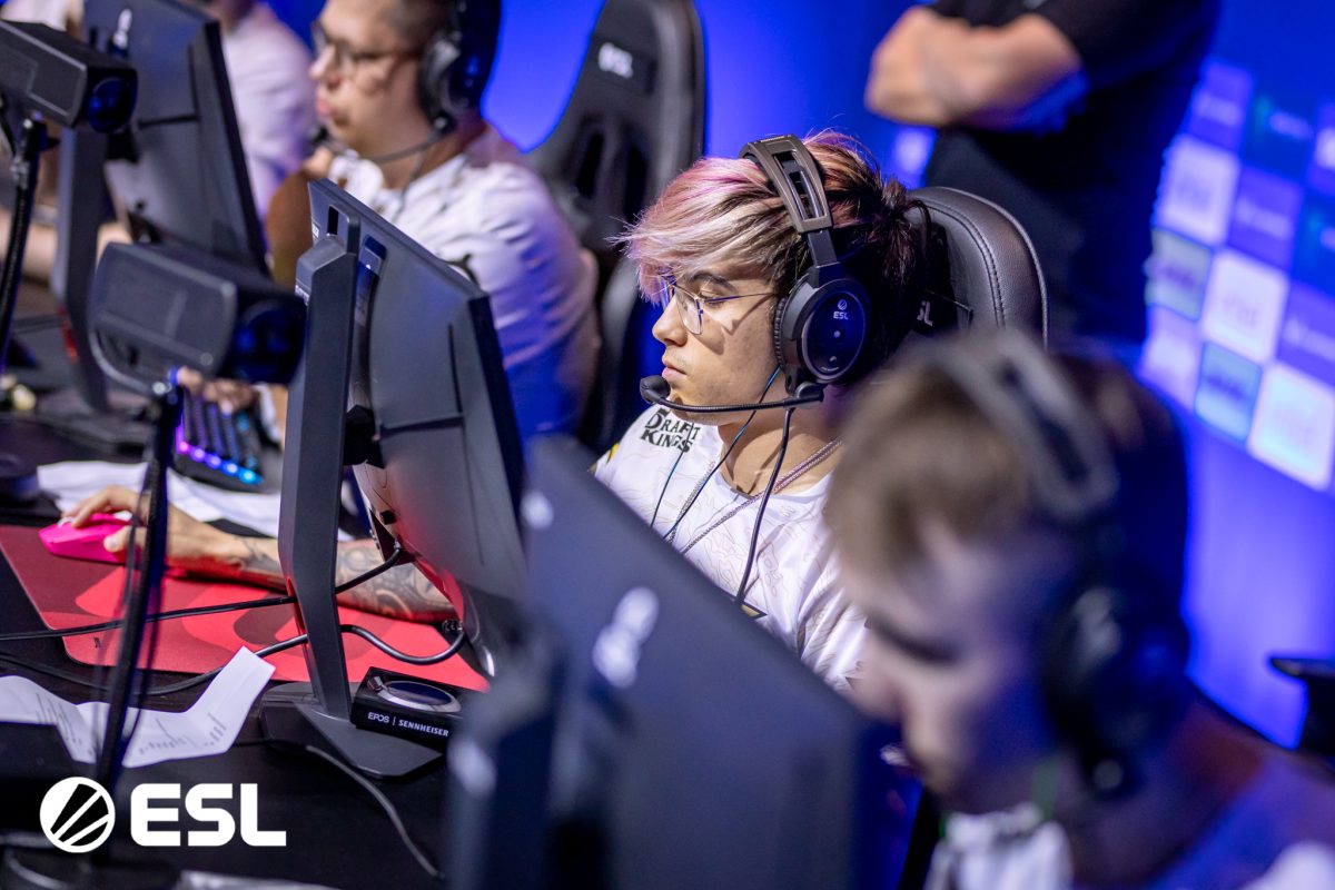 Featured image for “FaZe crumble in IEM Rio Legends stage”