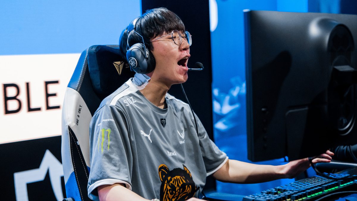 Image shows Gen.G player Ruler yelling in celebration after a match at Worlds 2022