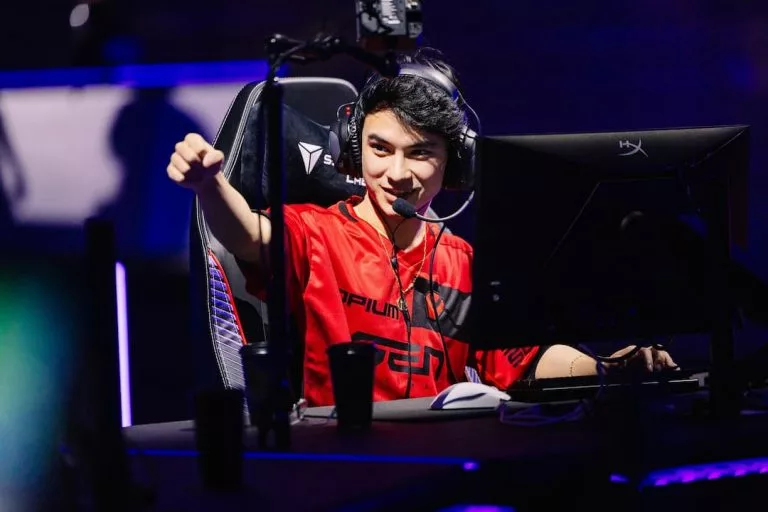 Zekken playing for Sentinels