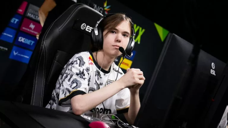 donk, the best CS2 player in the world, at ESL Pro League Season 20.