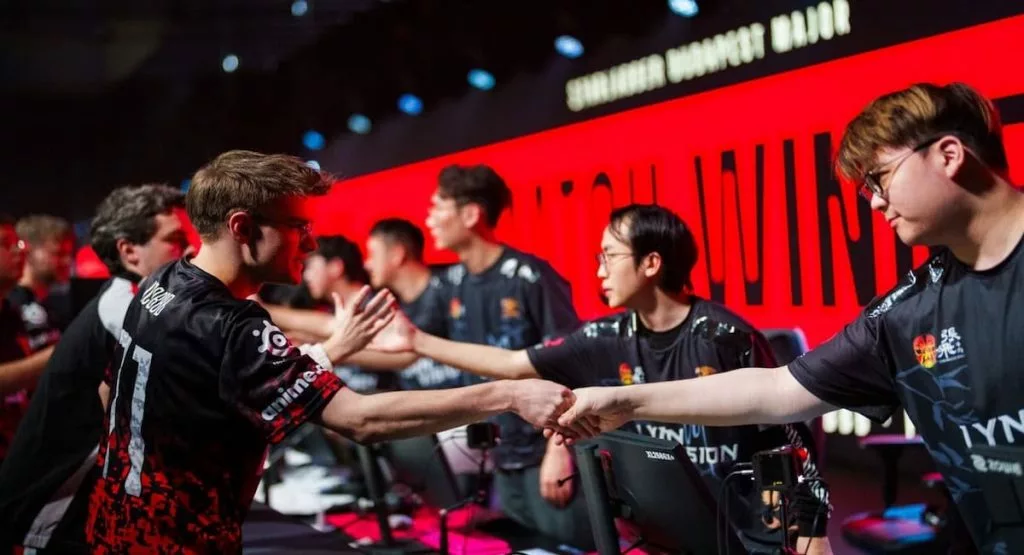 FaZe Clan and Lynn Vision shake hands after StarLadder Budapest Major 2025 match.