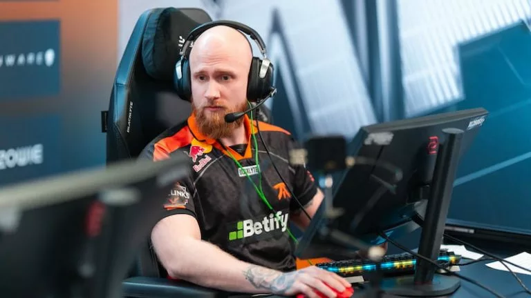 KRIMZ laments Fnatic's elimination from the StarLadder Budapest Major 2025.